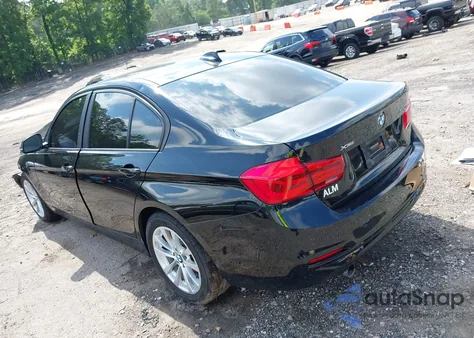 2017 BMW 320I xDrive z USA, uszkodzony, nr VIN WBA8E5G30HNU42709